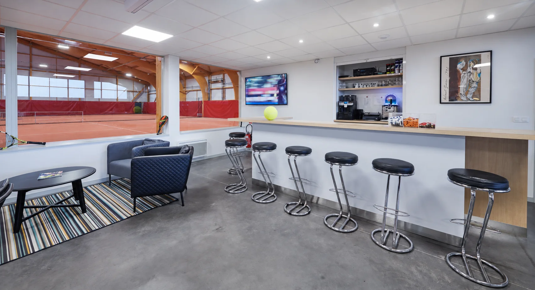 Le bar du club-house